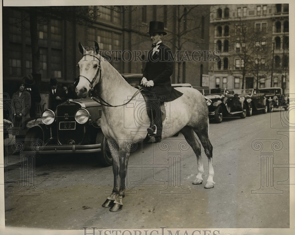 1930 Press Photo Mrs.James Hewlett winner in the Ladies Saddle Class.-Historic Images