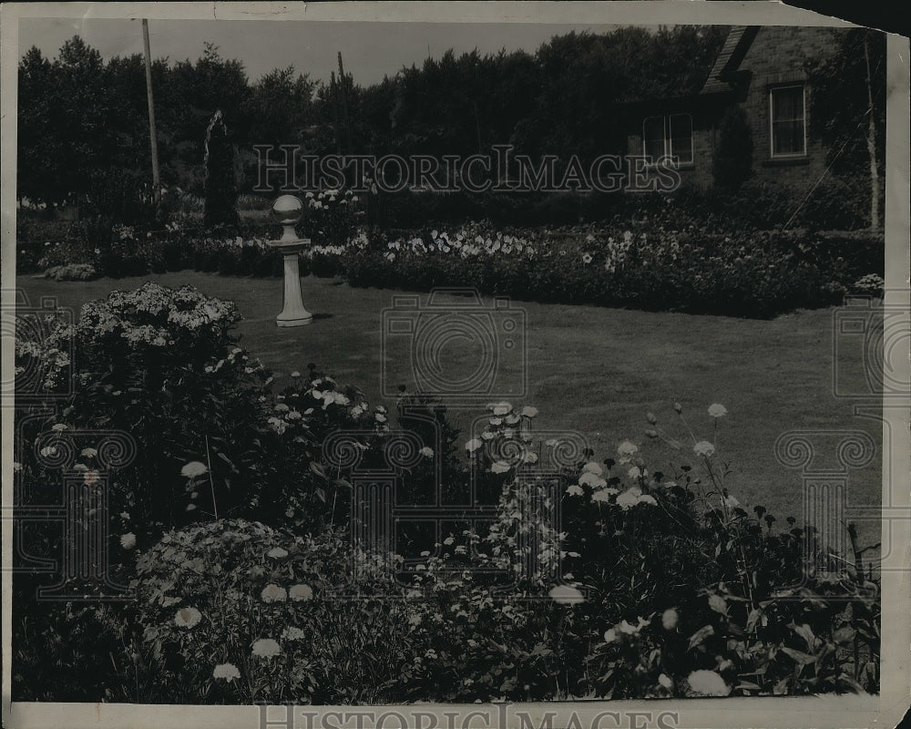 1931 Press Photo Layout of a flower garden - Historic Images