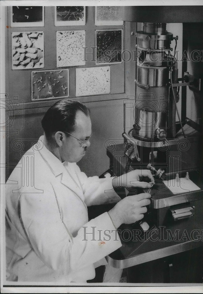 Press Photo Dr. A.R. Taylor of Park, Davis and Company Research - Historic Images