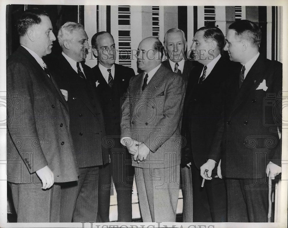 1942 New York Republican Officials Meet To Discuss Fall Campaign - Historic Images