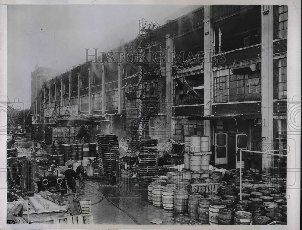 1948 Fire at Brach Candy Company, Chicago - Historic Images