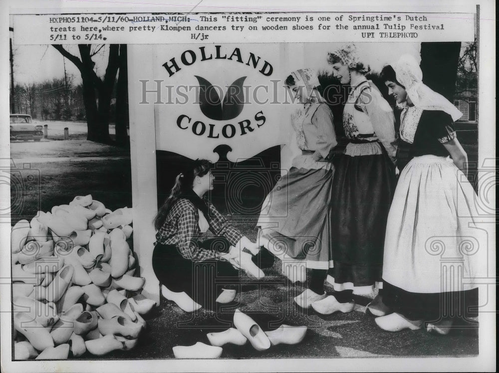 1960 Klompen Dancers Try On Wooden Shoes For Annual Tulip Festival-Historic Images