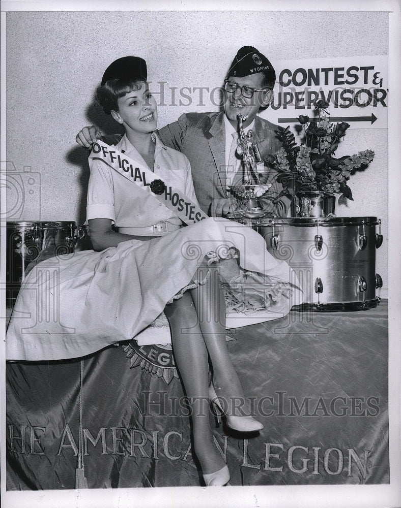 1958 Press Photo Jeanenne Loar, American Legion Hostess, Chicago, E.A. Blackmore - Historic Images