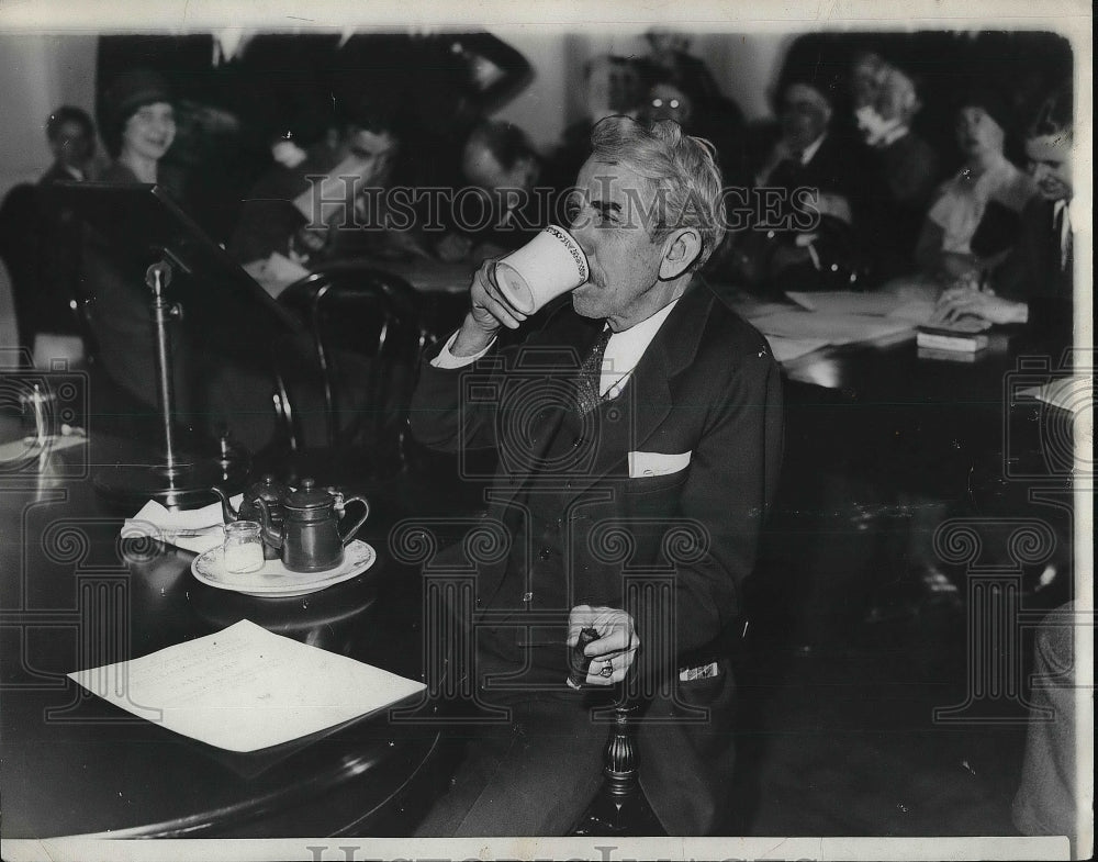 1932 Press Photo Gov. WM H. Murray Sitting At Table During House Meeting-Historic Images