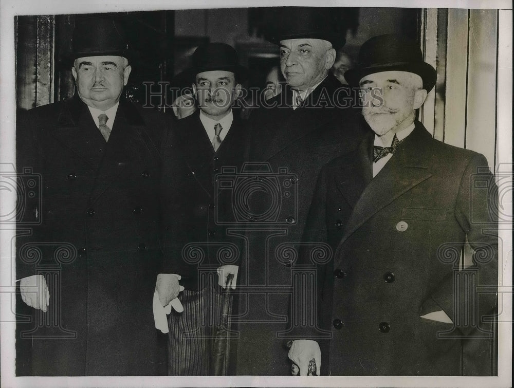 1935 Press Photo Vice Admiral George Robert Head Of Delegation During Conference - Historic Images