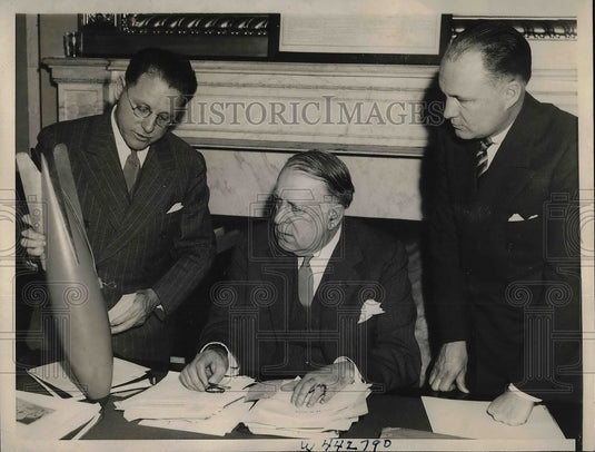 1938 Senator David Walsh & Lester P. Barlow Testifying To Committee-Historic Images
