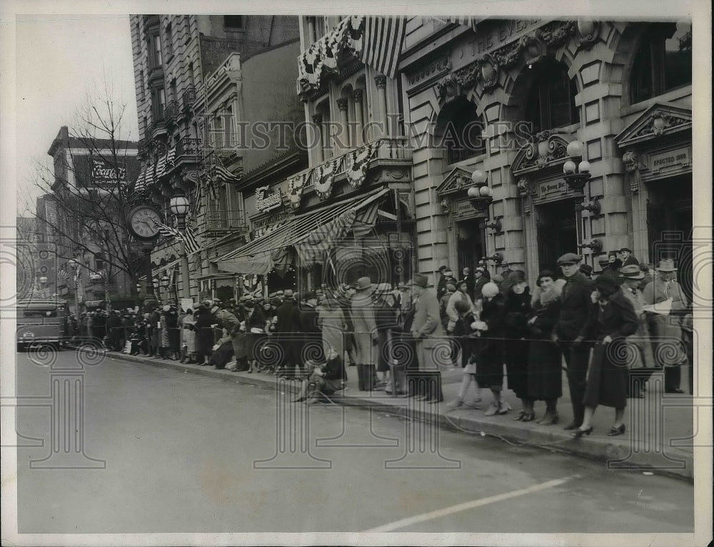 1933 Press Photo Hundreds Of People Congregate In Washington D.C. - Historic Images