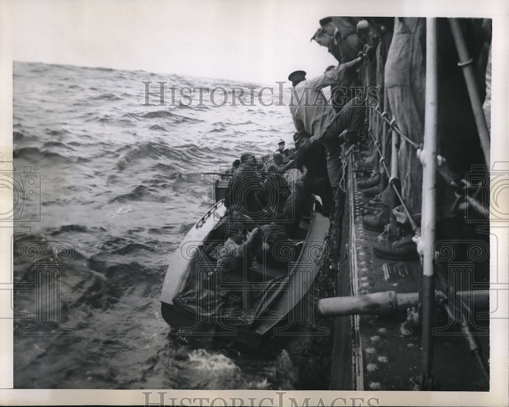 1949 Press Photo Canadian Destroyer Boat Missing In Bermuda Rescue Effort-Historic Images
