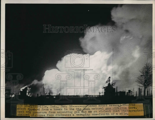 1949 Press Photo Smoke And Flames Rise From Scene Of Gas Pipeline Explosion - Historic Images