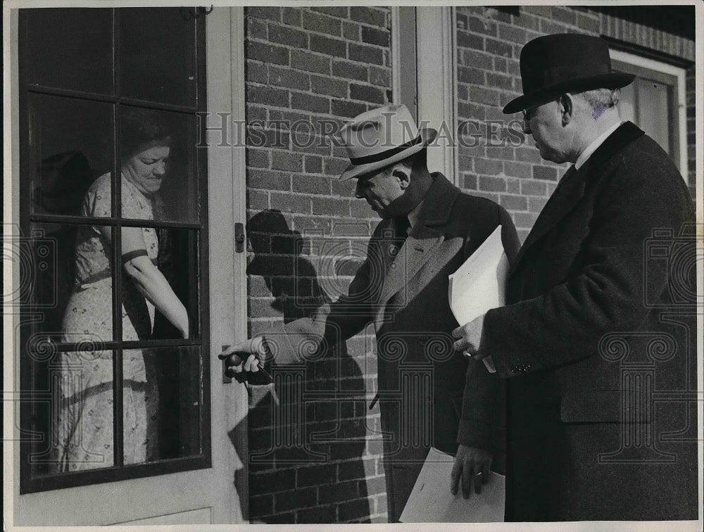 1937 Press Photo Mrs. Kyron Palkin, Detectives Anthony Maraniccio &amp; Cy Flynn-Historic Images