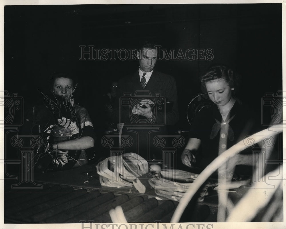 1940 Press Photo Westinghouse Technical Night School Students, Wilfred Ringer Jr-Historic Images