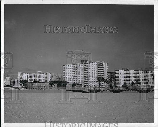 1971 Press Photo The beautiful shore line of Popano Beach Flordia. - Historic Images