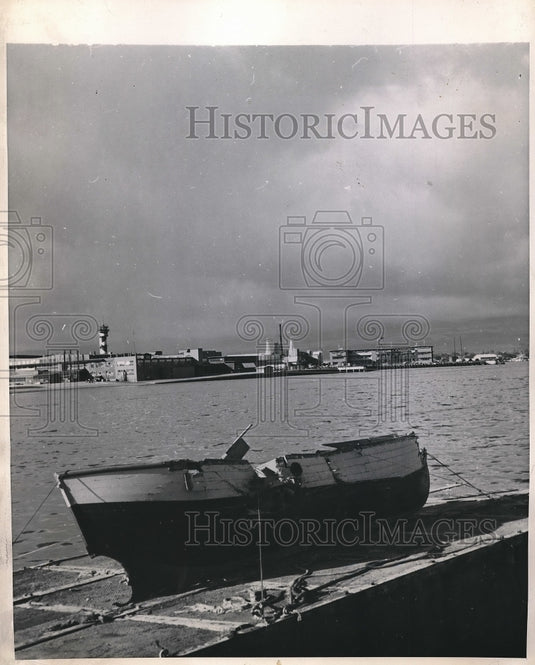 1948 Waters of Pearl Harbor, Hawaii & docked boat-Historic Images