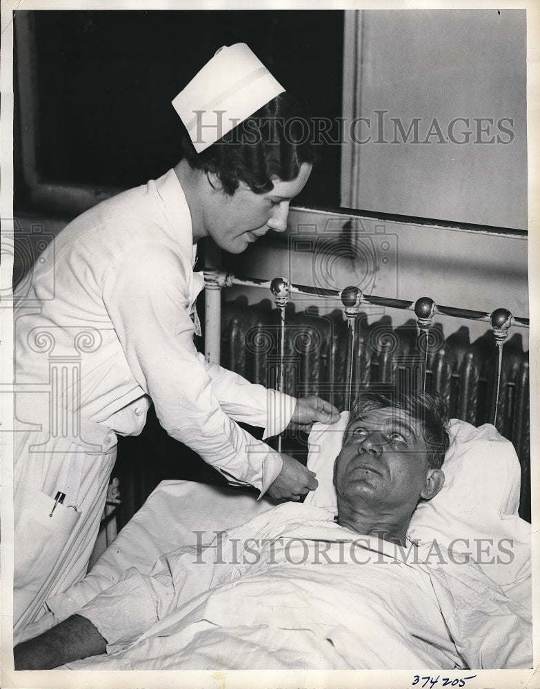 1936 Press Photo Joseph Yukelja in McKeesport Hospital, Shot by Martin Sullivan - Historic Images