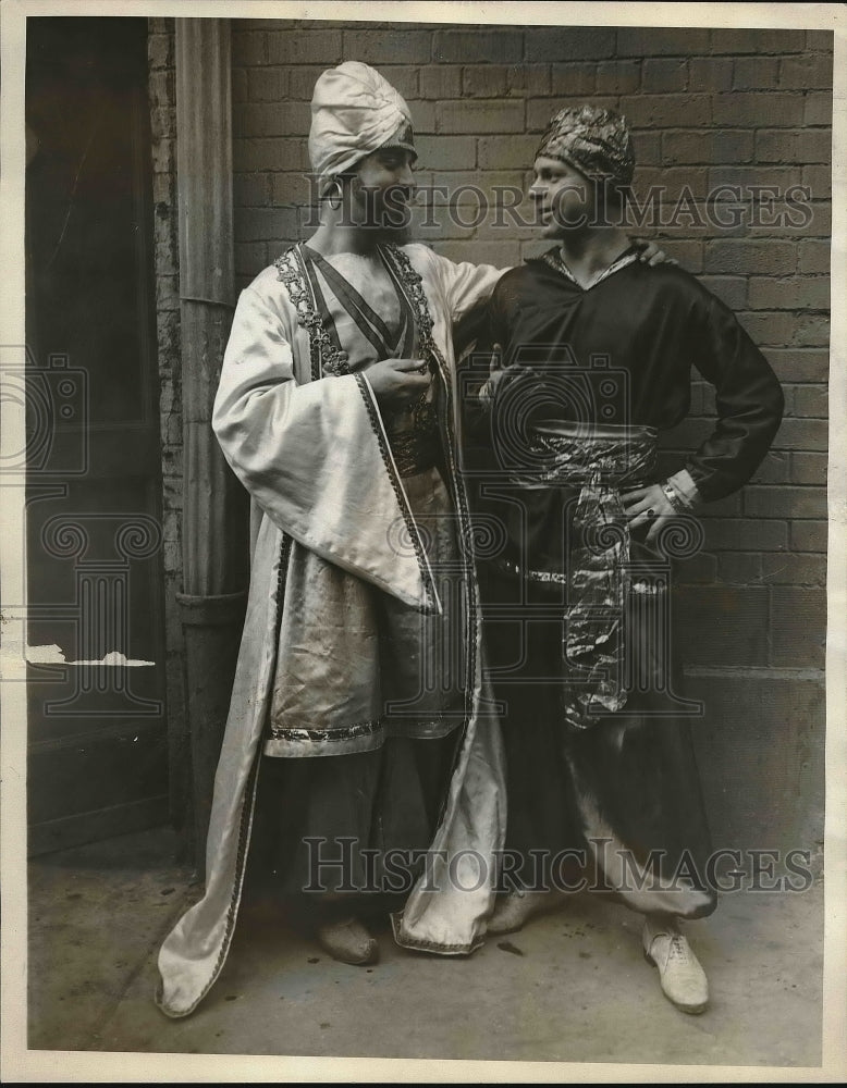 1927 Press Photo NYC H.L. Bell &amp; Jake Slagle, All Amer football star - neb09887 - Historic Images