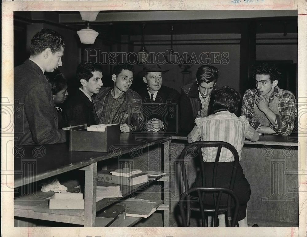 1942 Press Photo NYC, US Employment Service to harvest crops - neb09990-Historic Images