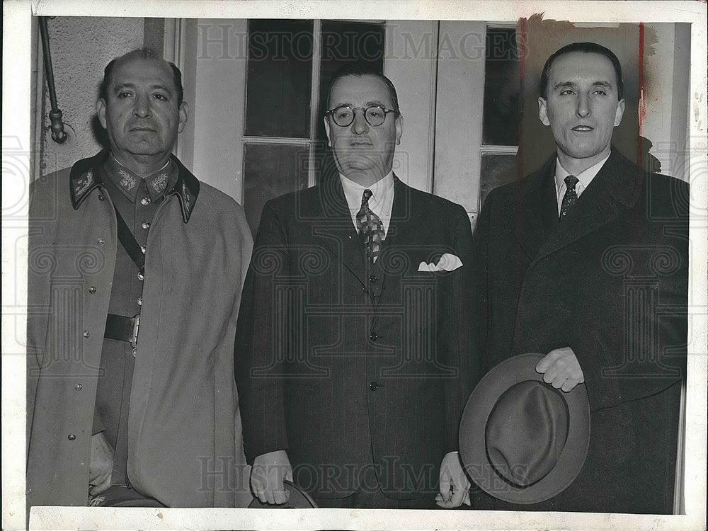 1943 Chileans in D.C. Gen O Escudero, Amb. R Michels, E Cruz - Historic Images