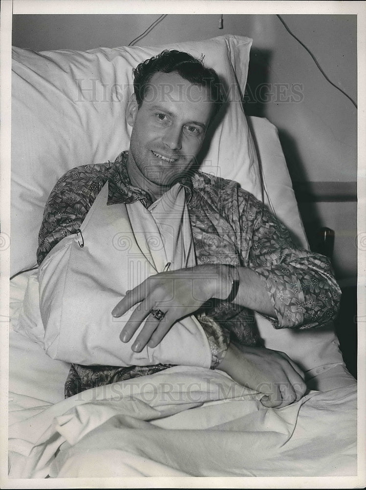 1938 Wes Ferrell, with a bad arm takes time off from baseball - Historic Images