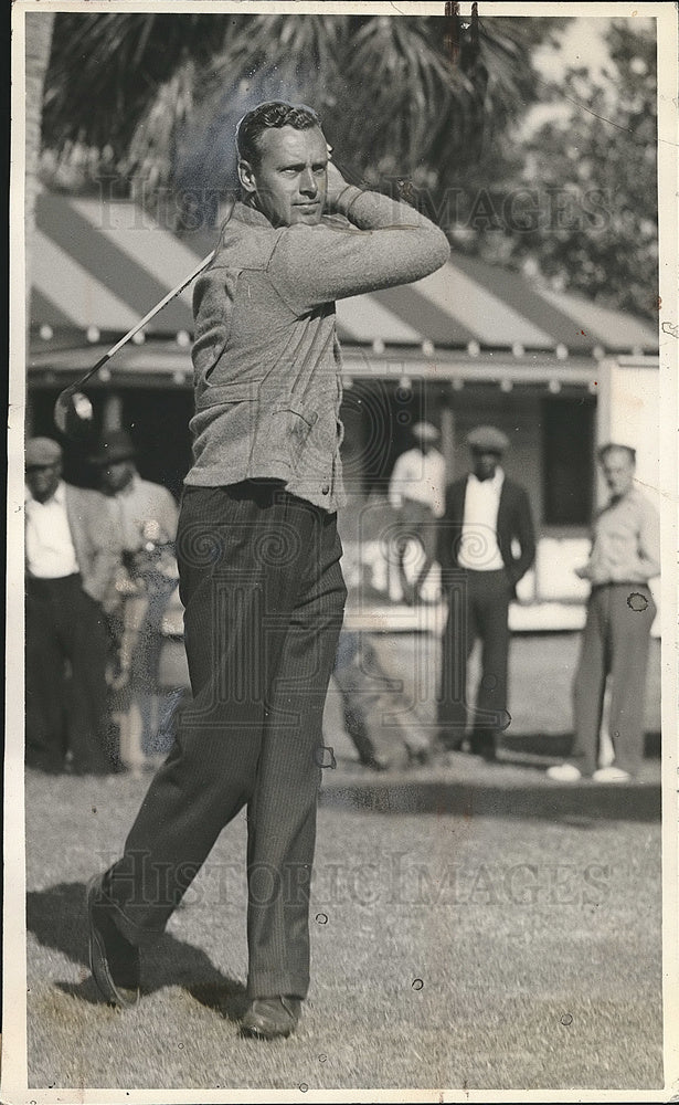 1936 Press Photo Boston Red Sox pitcher Wes Ferrell out golfing-Historic Images