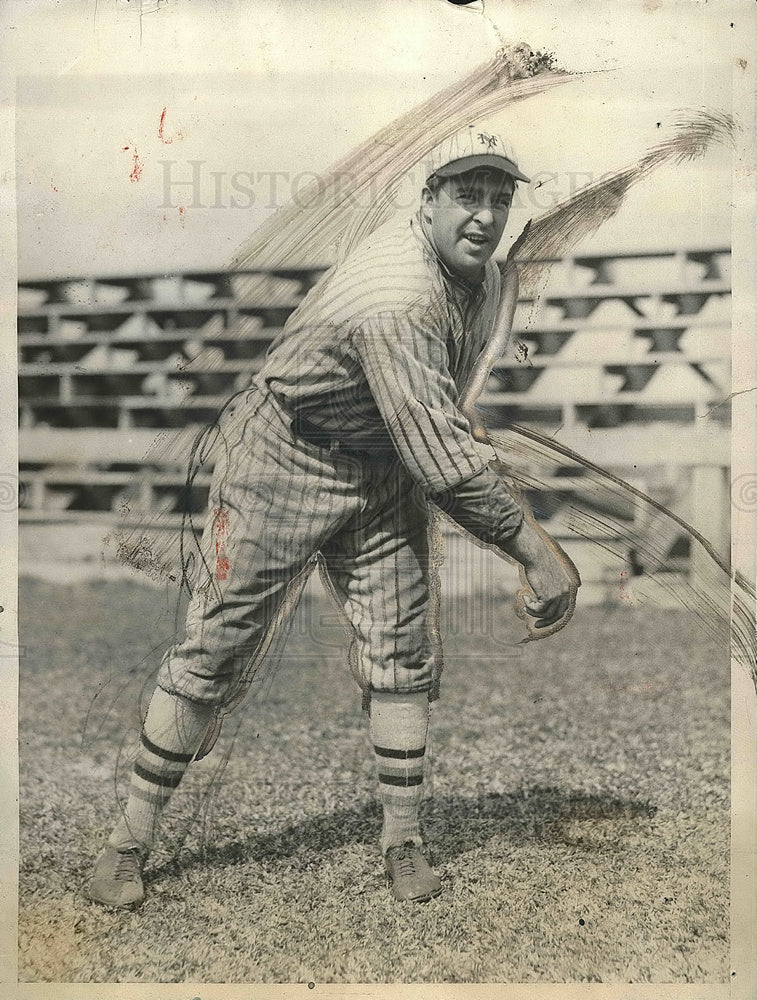 1937 Giants Pitcher Fred Fitzsimmons Pitches At Training Camp - Historic Images