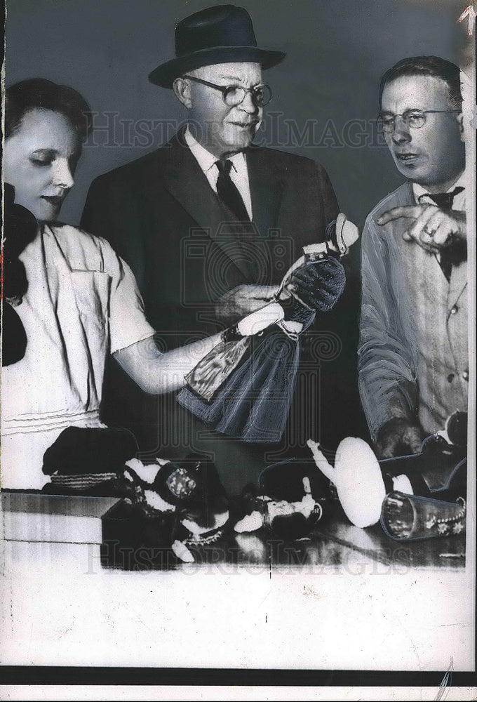 1955 Geneva, Pre eisenhower & Swiss dolls for grandkids - Historic Images