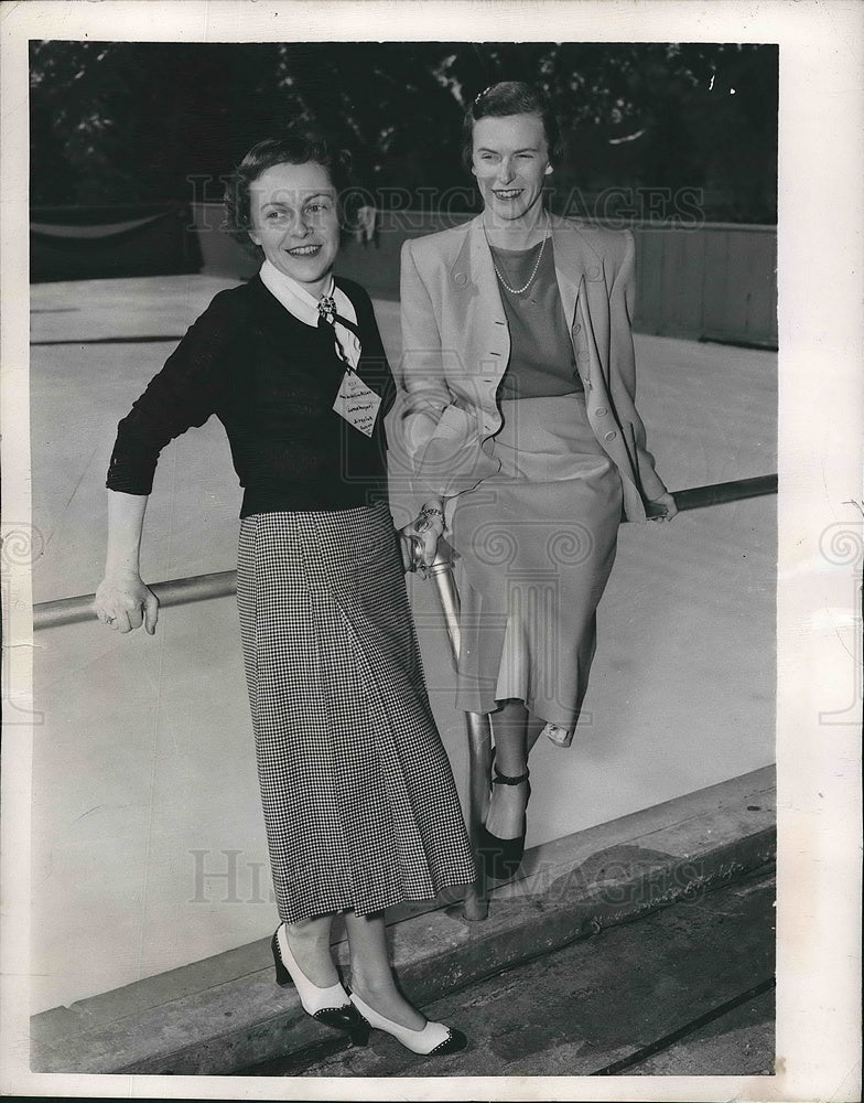 1950 Press Photo Mrs James Skinner Jr and Mrs DeLeslie Allen after being elected - Historic Images