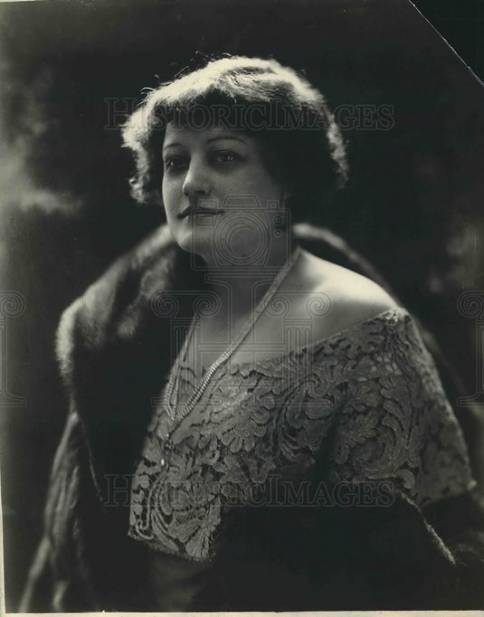1923 Press Photo Mrs. Mel Gleen Stewart matron of honor at the wedding. - Historic Images