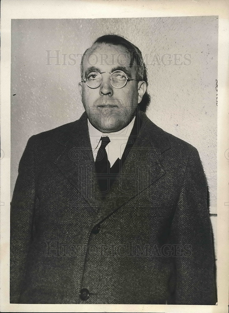 1931 albert K Ross seeks annulment from wife at court - Historic Images