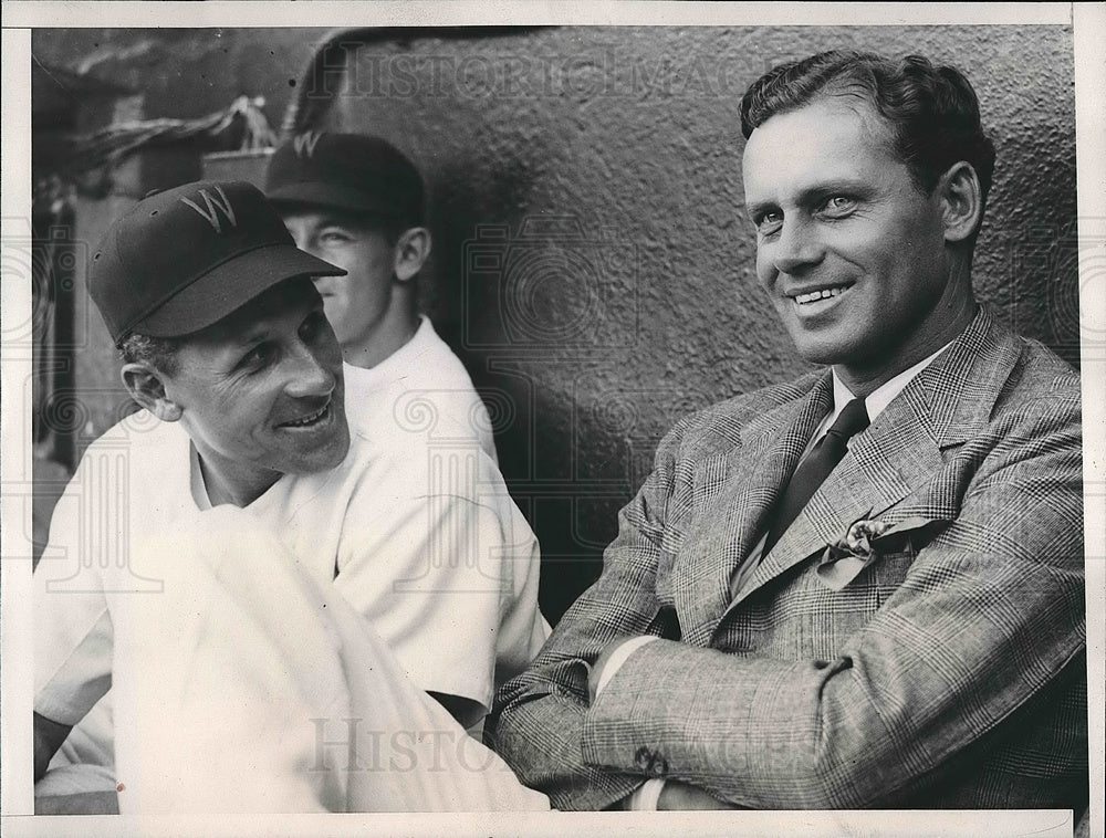 1938 Press Photo Wash. D.C. Senators Wesley Ferrell & Ossie Bluege - Historic Images