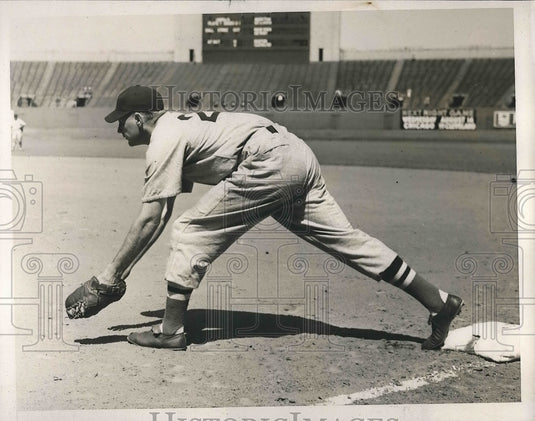 1940 Press Photo Lou Finney, Boston Red Sox - neb11248 - Historic Images