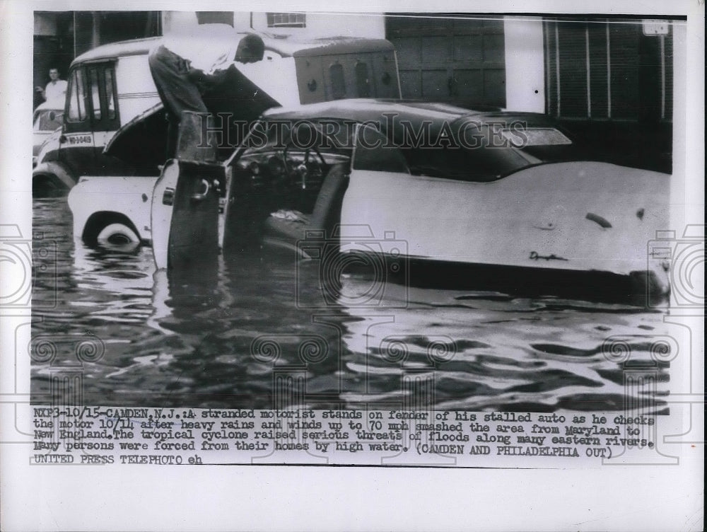 1955 Press Photo Heavy Rains, winds up to 70 mph, Camden, New Jersey - Historic Images