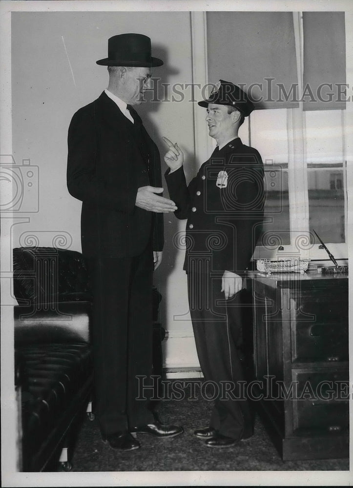 1938 Press Photo Rep. George W. Gillie &amp; Policeman John Lockley In Washington - Historic Images