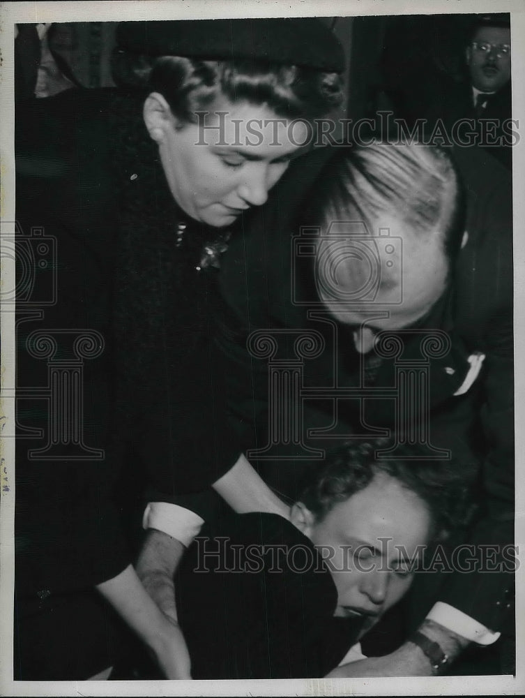 1946 Press Photo Madeline Rand Prosecution Witness Inez Burns Kathryn Bartram - Historic Images