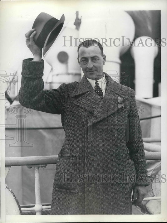 1935 William S. Zeevant rep. bulbs and plants firm Holland Arriving-Historic Images
