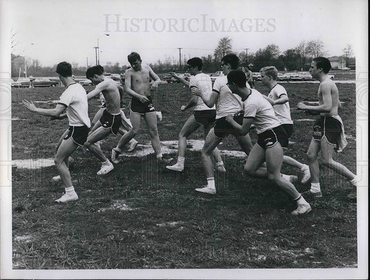 Students at Cleveland, Ohio Mentor HS - Historic Images