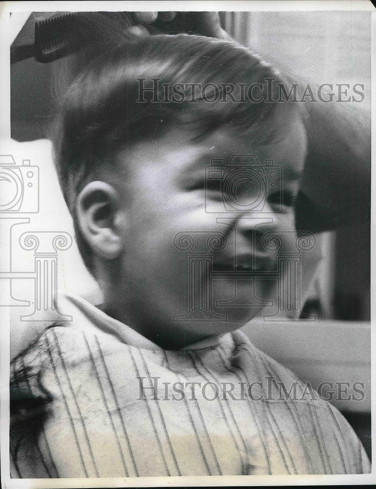 1957 Daniel Mazzilli Smiles at Haircut by Barber Bill Moran Tickle - Historic Images