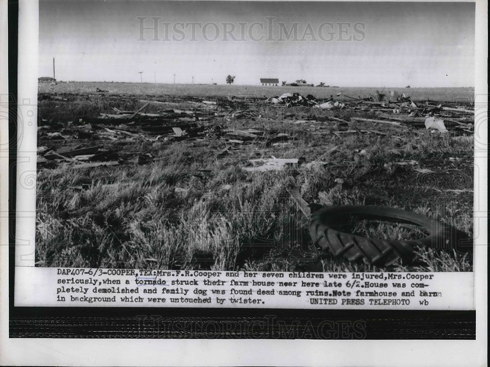 1954 Press Photo Cooper, Tx Mrs FR Cooper farm struck by a tornado - Historic Images