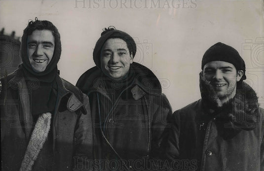 1942 Three Pom - Historic Images