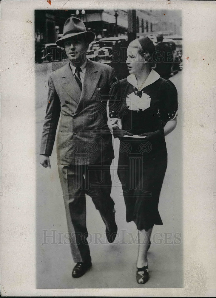 1937 Press Photo Alan Tully and his bride (widow of pilot Sir Charles Kingsford) - Historic Images