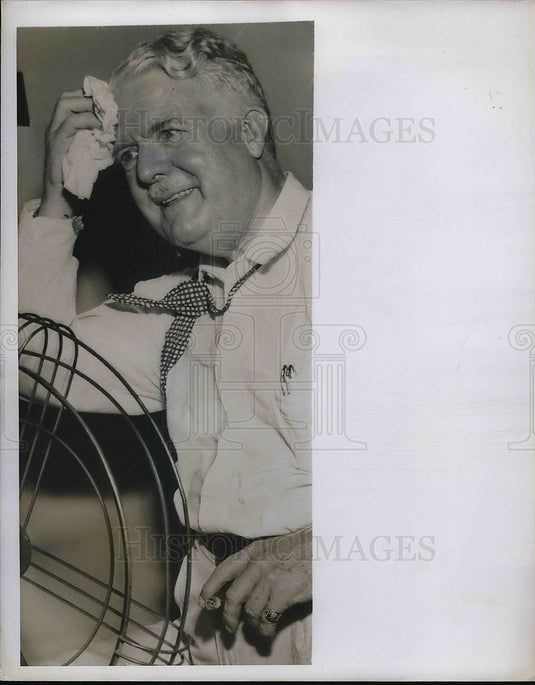 1949 Press Photo sweaty John Thomas Taylor, legislative rep. of American Legion-Historic Images