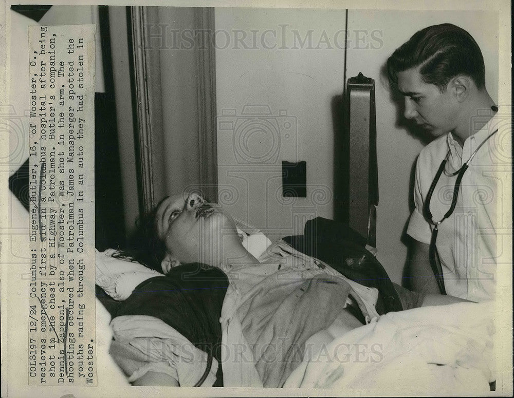 1947 Press Photo Eugene Butler Receives Care at Columbus Hospital After Shot - Historic Images