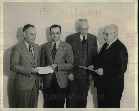 Press Photo AR Zryd,JA Gilmont,CE Carey,RS Galland & new map making process - Historic Images