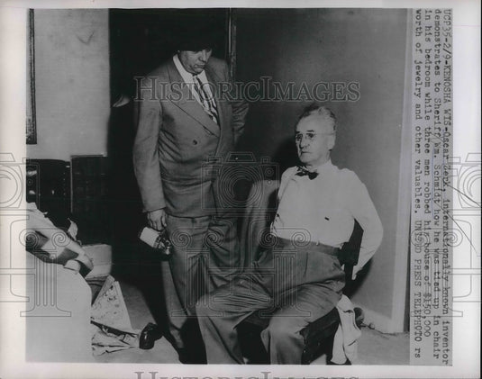 1954 Press Photo Oscar Zerk, and Sheriff William Schmidt-Historic Images