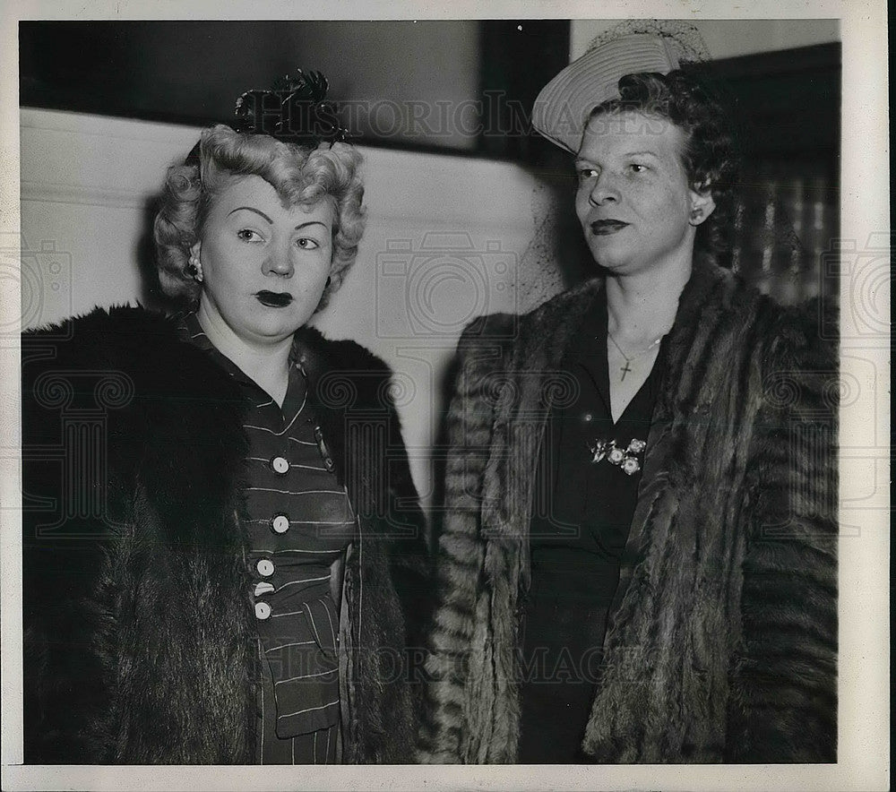 1944 Press Photo Chicago, Ill Mrs D Vimmerman &amp; Mrs Maki at court, wed same man-Historic Images