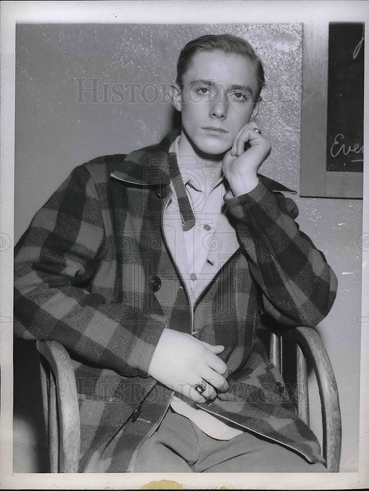 1946 Elgin, Ill James Zenk, 17 in jail for abuse & kidnapping - Historic Images