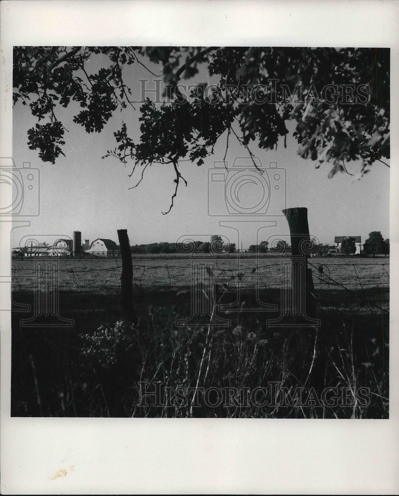 Press Photo Bob King&#39;s Farm - Historic Images