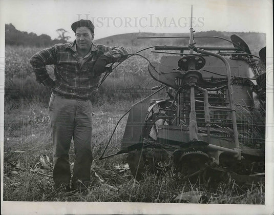 1947 Press Photo Farmer John Rodman In His Fields Near Brownsville-Historic Images