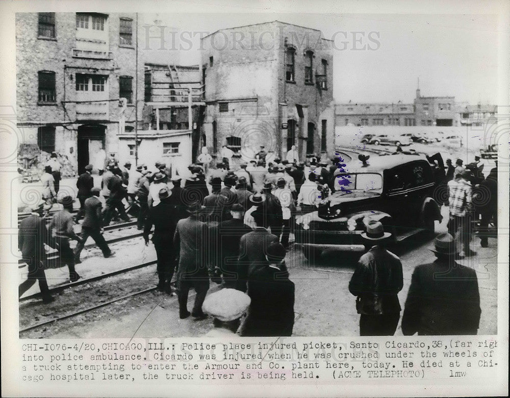 1948 Press Photo Chicago Illinois Picket Line Truck driver injury - Historic Images