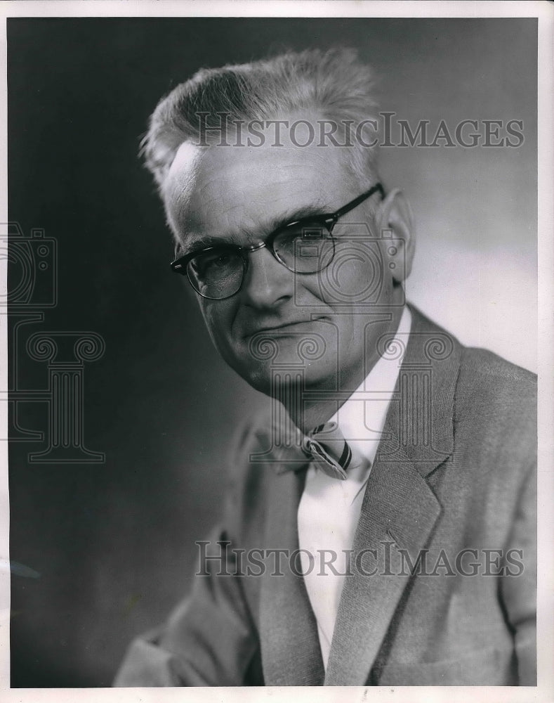 1956 Press Photo Dr. Clarence Zener Director Westinghouse Research Laboratories - Historic Images