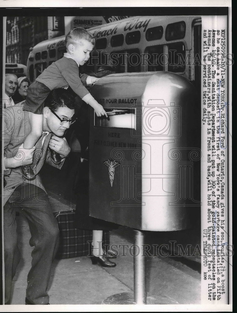 1960 Press Photo Dr. Richard Ford, Son Douglas, Makes Deposit in NY Garbage Can-Historic Images